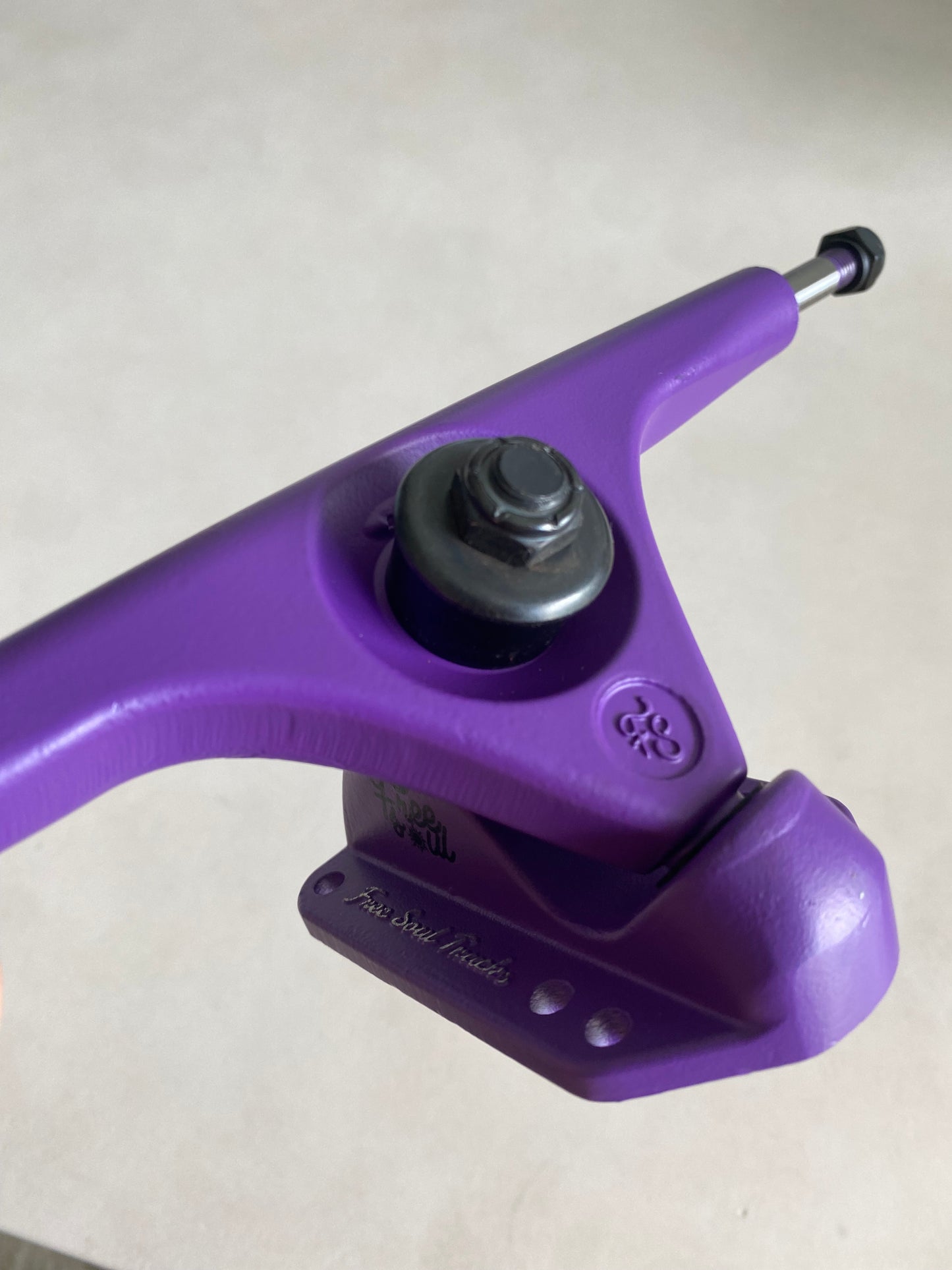 TRUCKS REVERSE KINGPIN 180MM (PAIR)