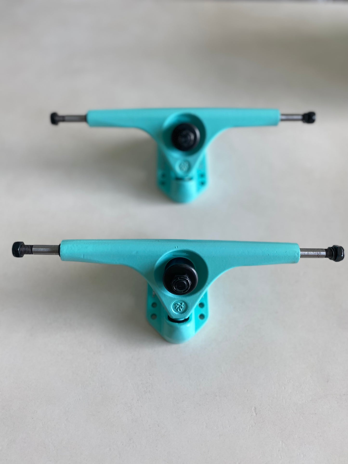 TRUCKS REVERSE KINGPIN 180MM (PAIR)