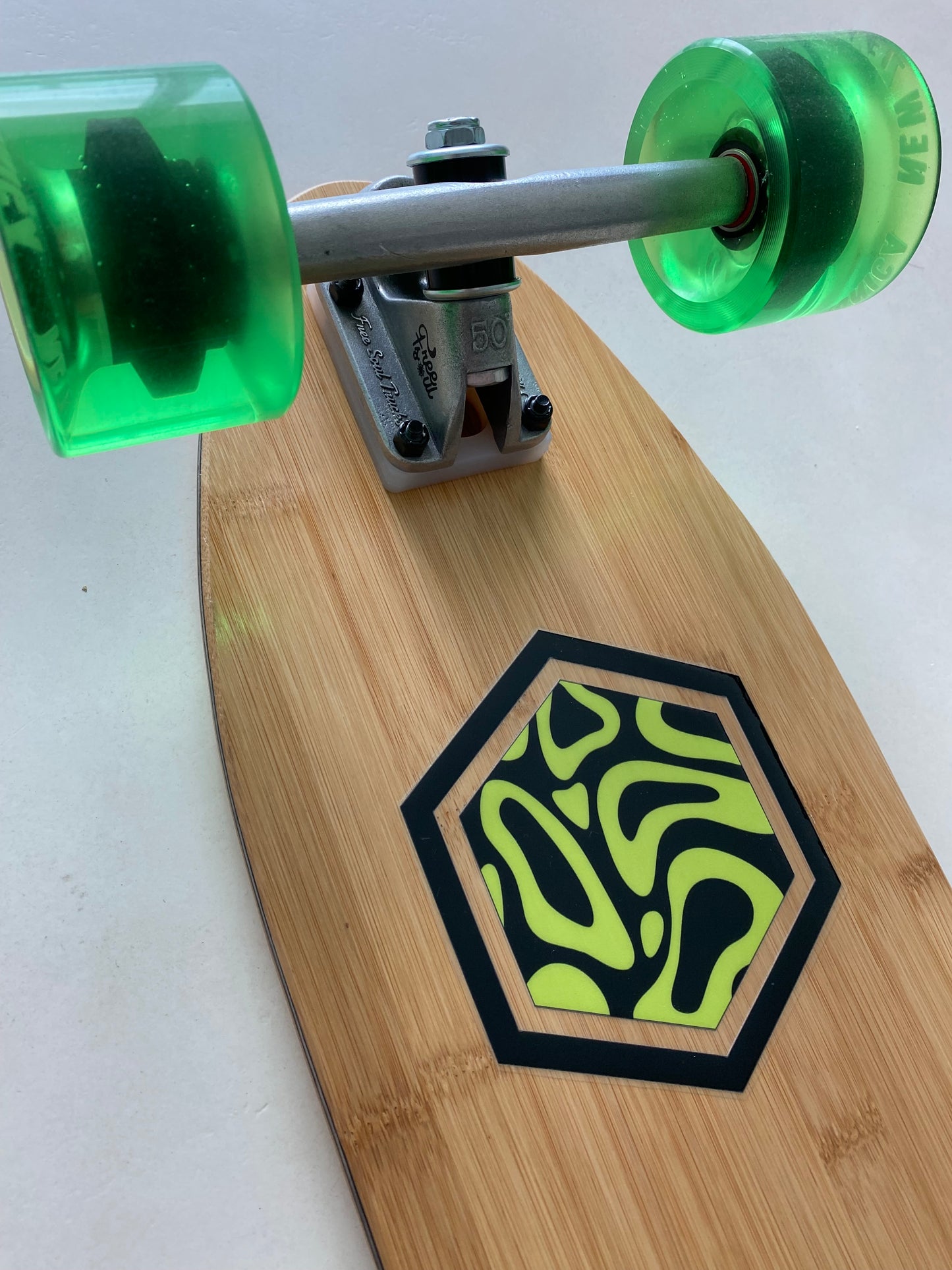 Santa Monica Bamboo Cruiser 32”