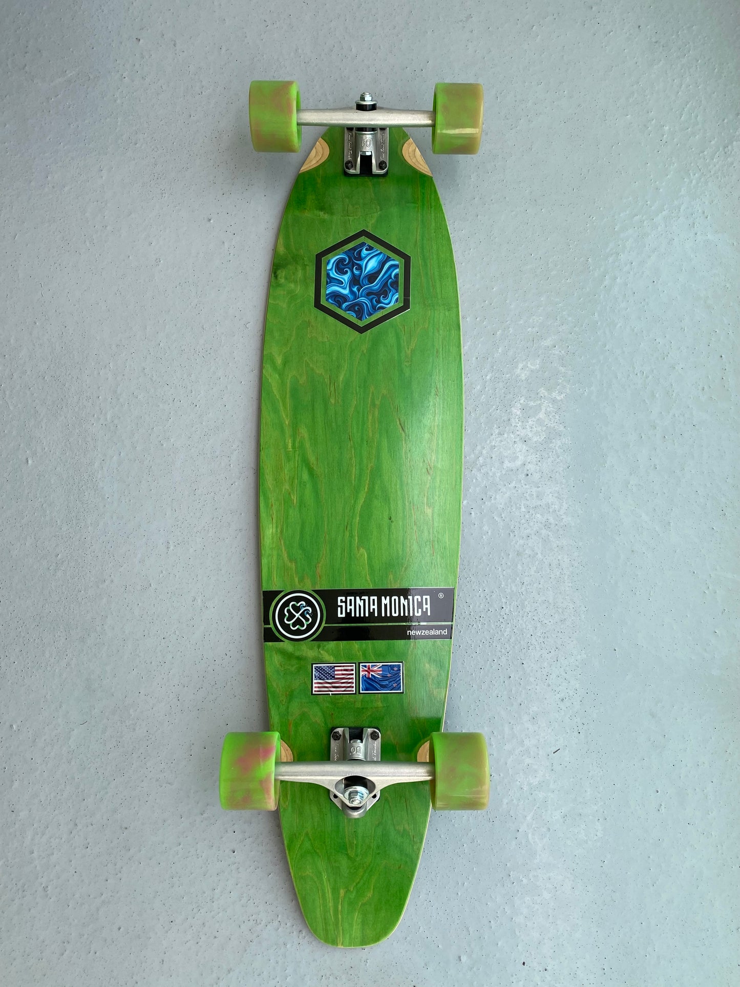 Santa Monica Green Coast Carver 40”